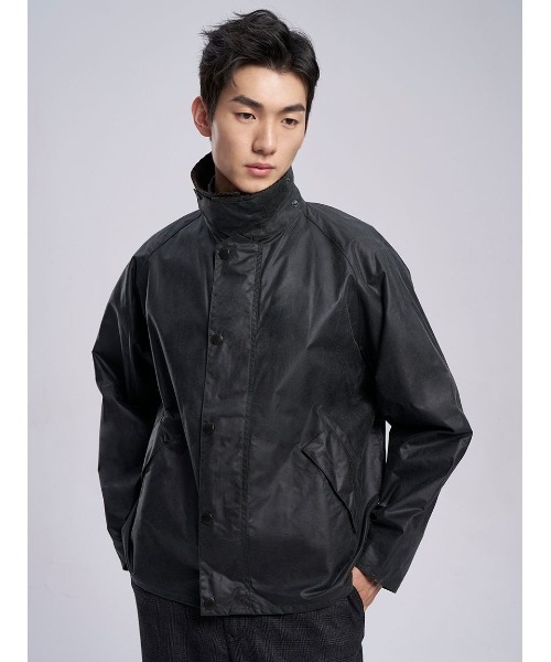 Barbour(バブアー)の「【TRANSPORT / トランスポート】ワックス ショート ジャケット オーバーサイズフィット(ブルゾン・メンズ・グリーン/グレー/ブラック/ベージュ・40/32/42/34/36/38)」の4枚目の写真