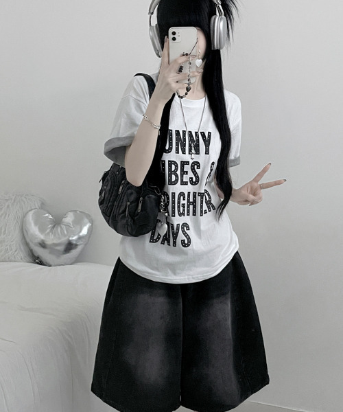 VIVID LADY(ビビッドレディー)の「レトロロゴ 半袖Tシャツ(Tシャツ/カットソー・レディース・イエロー/ホワイト/ブルー/オレンジ/ピンク/ブラック・FREE)」の8枚目の写真