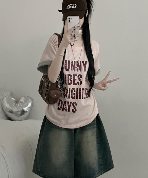 VIVID LADY(ビビッドレディー)の「レトロロゴ 半袖Tシャツ(Tシャツ/カットソー・レディース・イエロー/ホワイト/ブルー/オレンジ/ピンク/ブラック・FREE)」の17枚目の写真