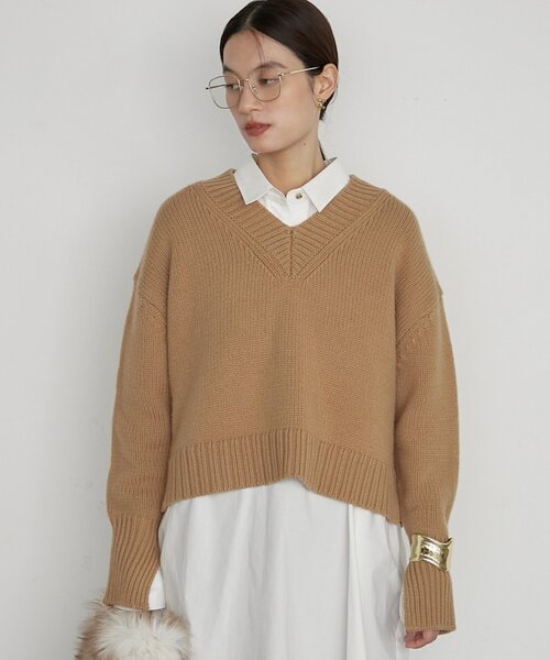 LOUNGEDRESS(ラウンジドレス)の「《イージーケア/セットアップ可》ヤクウール Vニット(ニット/セーター・レディース・グレー/レッド/ネイビー/キャメル・FREE)」の7枚目の写真