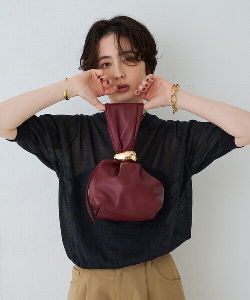 AULENTTI(オウレンティ)の「【AULENTTI / オウレンティ】巾着ワンハンドルミニハンドバッグ(トートバッグ・レディース・ブラック/ワイン・フリー)」の11枚目の写真