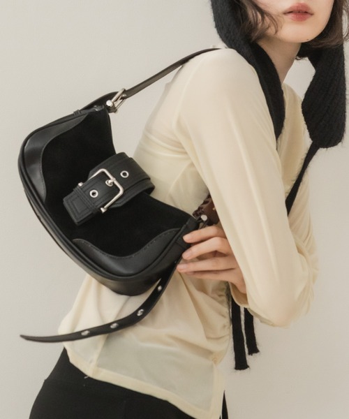 HEILIS(ヘイリス)の「ベルトミニショルダーバッグ / ショルダーバッグ レディース ミニバッグ ハンドバッグ 2WAY フェイクスウェード 合皮 配色 ベルトデザイン 斜め掛け 肩掛け 韓国 春服 秋服 冬服(ハンドバッグ・レディース・キャメル/ブラウン/ブラック・FREE)」の1枚目の写真