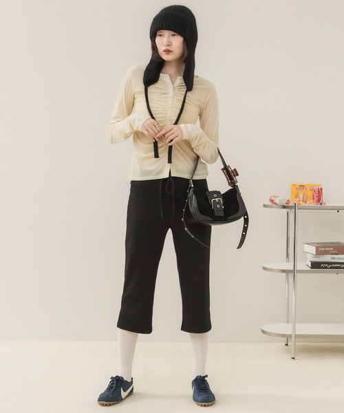 HEILIS(ヘイリス)の「ベルトミニショルダーバッグ / ショルダーバッグ レディース ミニバッグ ハンドバッグ 2WAY フェイクスウェード 合皮 配色 ベルトデザイン 斜め掛け 肩掛け 韓国 春服 秋服 冬服(ハンドバッグ・レディース・キャメル/ブラウン/ブラック・FREE)」の16枚目の写真