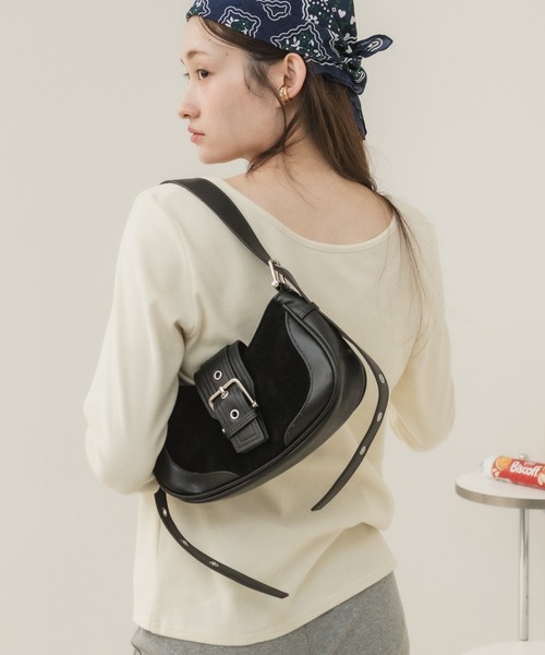 HEILIS(ヘイリス)の「ベルトミニショルダーバッグ / ショルダーバッグ レディース ミニバッグ ハンドバッグ 2WAY フェイクスウェード 合皮 配色 ベルトデザイン 斜め掛け 肩掛け 韓国 春服 秋服 冬服(ハンドバッグ・レディース・キャメル/ブラウン/ブラック・FREE)」の21枚目の写真