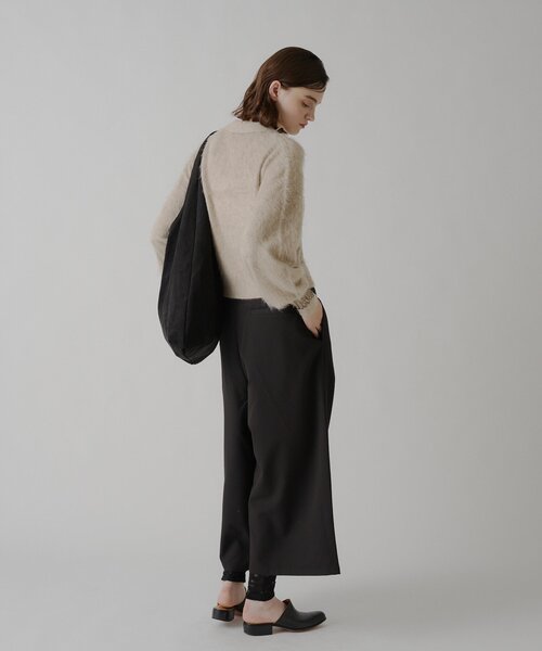 WHIMSIC(ウィムジック)の「【UNISEX】ヴィーガンレザーショルダーバック(ショルダーバッグ・メンズ・ブラック/キャメル・ONE SIZE)」の11枚目の写真