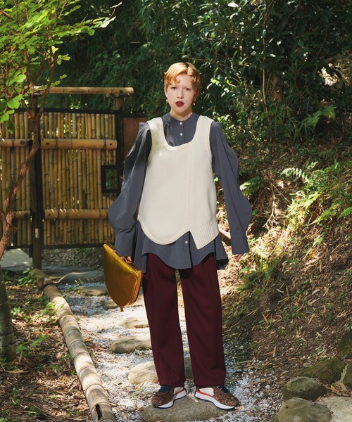 OMMO（オーエムエムオー）の「ASYMME KNIT VEST（ベスト・レディース・ホワイト/グレー/ブラック・F）」の8枚目の写真