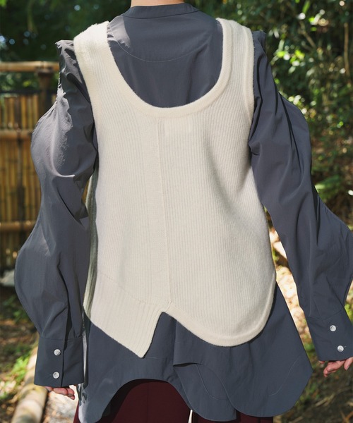 OMMO（オーエムエムオー）の「ASYMME KNIT VEST（ベスト・レディース・ホワイト/グレー/ブラック・F）」の7枚目の写真