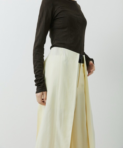 CITY TOKYO(シティトウキョウ)の「【CITY TOKYO/シティートウキョウ】Viscose Twill Flare Trousers/ヴィスコースフレアスラックス(スラックス・レディース・ブラック/ブラウン/オフホワイト・1/2)」の9枚目の写真