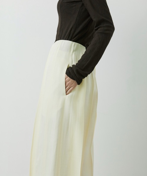 CITY TOKYO(シティトウキョウ)の「【CITY TOKYO/シティートウキョウ】Viscose Twill Flare Trousers/ヴィスコースフレアスラックス(スラックス・レディース・ブラック/ブラウン/オフホワイト・1/2)」の12枚目の写真