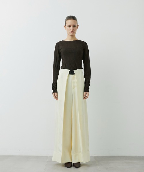 CITY TOKYO(シティトウキョウ)の「【CITY TOKYO/シティートウキョウ】Viscose Twill Flare Trousers/ヴィスコースフレアスラックス(スラックス・レディース・ブラック/ブラウン/オフホワイト・1/2)」の6枚目の写真