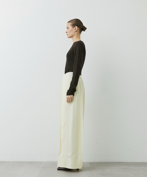 CITY TOKYO(シティトウキョウ)の「【CITY TOKYO/シティートウキョウ】Viscose Twill Flare Trousers/ヴィスコースフレアスラックス(スラックス・レディース・ブラック/ブラウン/オフホワイト・1/2)」の7枚目の写真