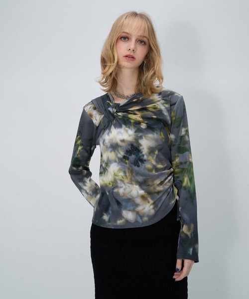 HARE(ハレ)の「ツイストデザインカットソー(HARE)(Tシャツ/カットソー・レディース・ブラック/イエロー/レッド・FREE)」の2枚目の写真