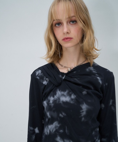 HARE(ハレ)の「ツイストデザインカットソー(HARE)(Tシャツ/カットソー・レディース・ブラック/イエロー/レッド・FREE)」の16枚目の写真