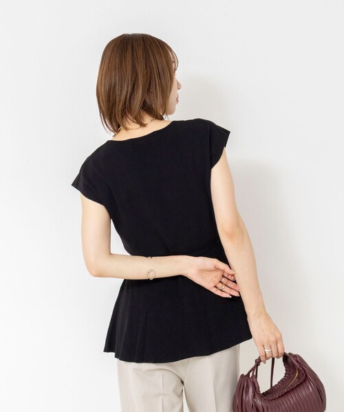 NOLLEY’S Sophi（ノーリーズソフィ）の「《セットアップ対応》ウォッシャブルペプラムプルオーバー（ニット/セーター・レディース・ブラック/カーキ・38）」の3枚目の写真