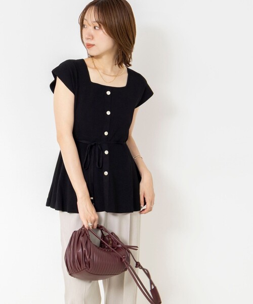 NOLLEY’S Sophi（ノーリーズソフィ）の「《セットアップ対応》ウォッシャブルペプラムプルオーバー（ニット/セーター・レディース・ブラック/カーキ・38）」の4枚目の写真