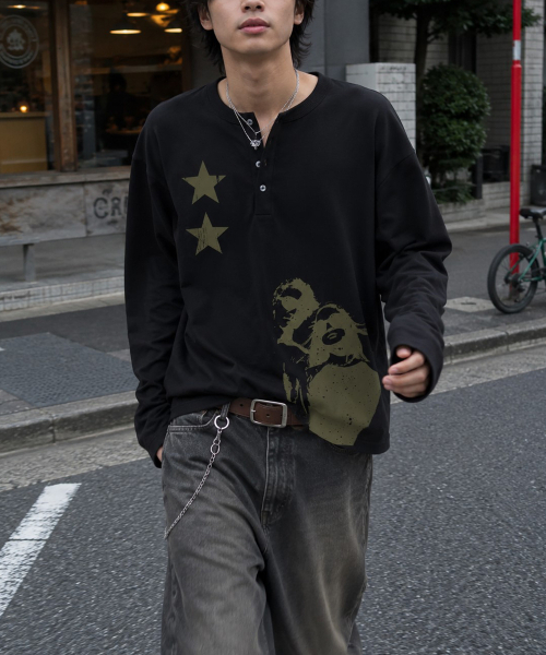 GRAVER（グレーバー）の「[UNISEX]STAR2 ヘンリーネック ロングスリーブ Tシャツ_3color（Tシャツ/カットソー・レディース・ブラック/ベージュ/チャコール・MEDIUM/LARGE）」の15枚目の写真