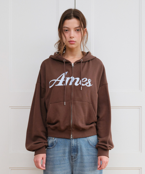 AMESWORLDWIDE(アメスワールドワイド)の「STANDARD LOGO HOODIE ZIP-UP BROWN(パーカー・レディース・その他・SMALL/MEDIUM)」の6枚目の写真