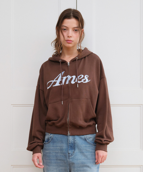 AMESWORLDWIDE(アメスワールドワイド)の「STANDARD LOGO HOODIE ZIP-UP BROWN(パーカー・レディース・その他・SMALL/MEDIUM)」の10枚目の写真