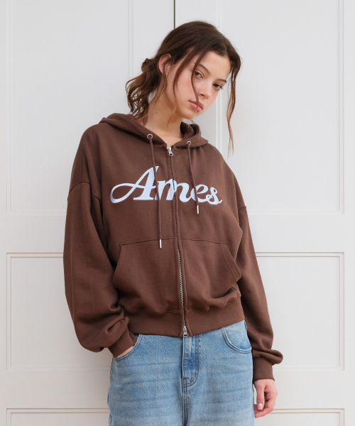 AMESWORLDWIDE(アメスワールドワイド)の「STANDARD LOGO HOODIE ZIP-UP BROWN(パーカー・レディース・その他・SMALL/MEDIUM)」の12枚目の写真