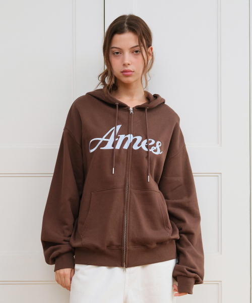 AMESWORLDWIDE(アメスワールドワイド)の「STANDARD LOGO HOODIE ZIP-UP BROWN(パーカー・レディース・その他・SMALL/MEDIUM)」の13枚目の写真