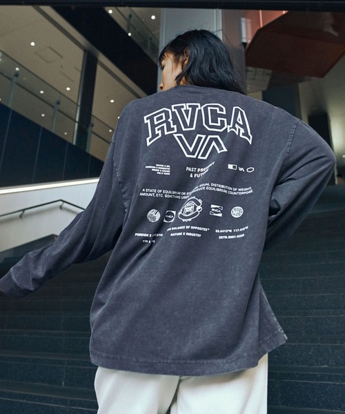 RVCA（ルーカ）の「RVCA ウィメンズ ALLARCH LS TEE ロンT 【2026年秋冬モデル】/ルーカストレッチドライUVカットバックプリント長袖ロンT（Tシャツ/カットソー・レディース・イエロー系その他/ブラック系その他2/ブラック系その他3/ホワイト/ブラック・SMALL/MEDIUM/LARGE）」の4枚目の写真