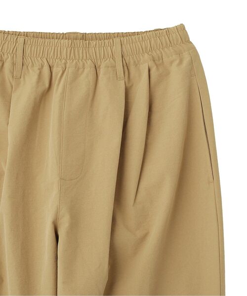 CRAFT STANDARD BOUTIQUE(クラフトスタンダードブティック)の「Towncraft Prepタックパンツ(チノパンツ・メンズ・ベージュ/ブラック・M/L)」の7枚目の写真