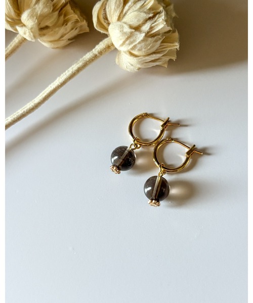 tone（トーン）の「【cocolani】［金属アレルギー対応］2way 天然石 フープピアス(MA)（ピアス（両耳用）・レディース・ダークグレー/ホワイト/クリア/ベージュ/ブルー/キャメル/ピンク/グリーン・FREE）」の2枚目の写真
