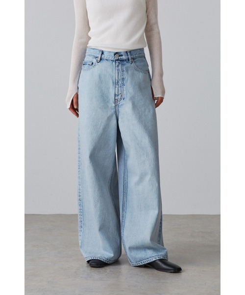 YLEVE(イレーヴ)の「YLEVE / 13.5oz DENIM HIGH WAIST WIDE FADE(デニムパンツ・レディース・ブルー/ブラック・2/0/1)」の5枚目の写真