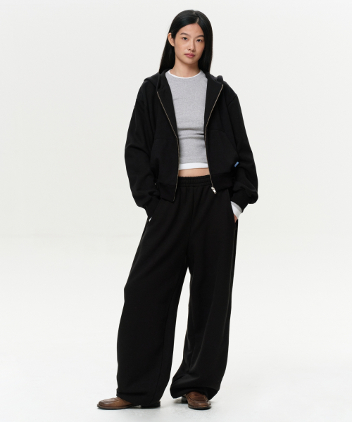 ERA（エラ）の「ユニセックス ERA ワイドジョガースウェットパンツ - ブラック（スウェットパンツ・レディース・その他・SMALL/MEDIUM/LARGE）」の4枚目の写真