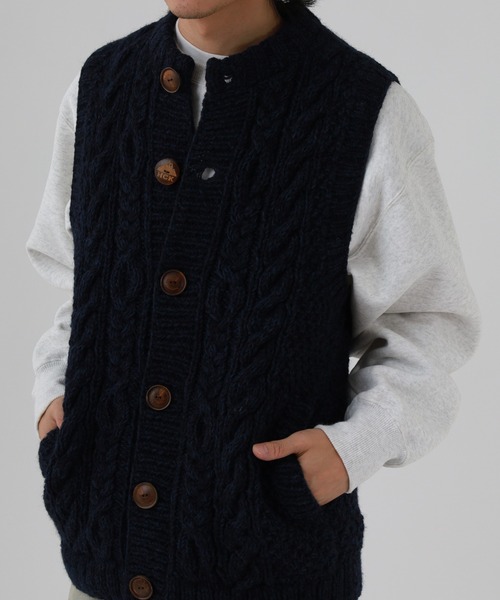 FUNALIVE(ファンアライブ)の「HIMALAYAN CLIMBER'S HAND-KNIT 手編み前開きベスト(ベスト・メンズ・ネイビー/ライトグレー・M/L)」の10枚目の写真