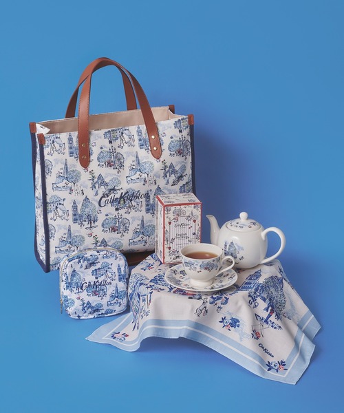Cath Kidston(キャスキッドソン)の「レザーハンドルスクエアトートバッグ(トートバッグ・レディース・ネイビー/ピンク/ブルー・FREE)」の5枚目の写真