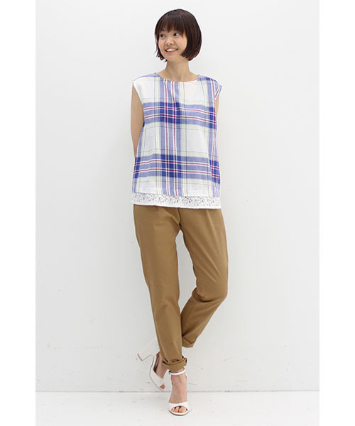 Live in comfort（リブインコンフォート）の「【股下丈が選べる】リブ　イン　コンフォート　美脚キャロットラインのストレッチカラーパンツ　　　（その他パンツ・レディース・カーキ/イエロー/ピンク/ホワイト/キャメル/ブラック/ネイビー/ベージュ/チェック/ホワイト系その他/ブラック系その他・8/4/3/9/10/1/11/6/13/7/12/2/5）」の18枚目の写真