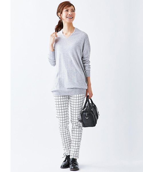 Live in comfort（リブインコンフォート）の「【股下丈が選べる】リブ　イン　コンフォート　美脚キャロットラインのストレッチカラーパンツ　　　（その他パンツ・レディース・カーキ/イエロー/ピンク/ホワイト/キャメル/ブラック/ネイビー/ベージュ/チェック/ホワイト系その他/ブラック系その他・8/4/3/9/10/1/11/6/13/7/12/2/5）」の17枚目の写真