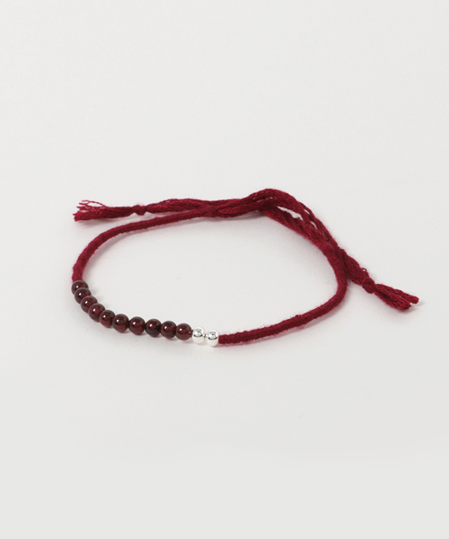 岩座 IWAKURA（イワクラ）の「【岩座】産石願い紐 ミサンガ 赤（ブレスレット・レディース・ストーン/その他12/その他4/その他2/その他3/その他7/その他9/その他6/その他11/その他1/その他8/その他10・FREE）」の3枚目の写真