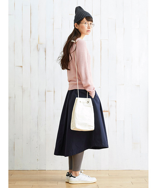 Sunny clouds(サニークラウズ)の「サニークラウズ kazumiと作った巾着バッグ(ショルダーバッグ・レディース・ホワイト・ONE SIZE)」の4枚目の写真