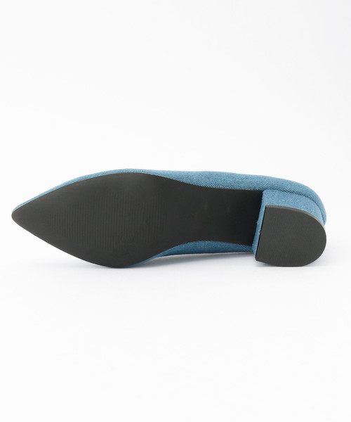 Tiara(ティアラ)の「デニムローヒールパンプス(パンプス・レディース・ダークインディゴブルー・23/24/23.5)」の5枚目の写真