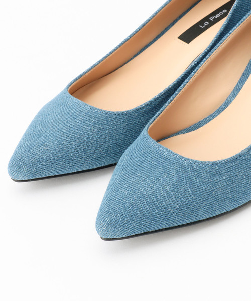 Tiara(ティアラ)の「デニムローヒールパンプス(パンプス・レディース・ダークインディゴブルー・23/24/23.5)」の3枚目の写真