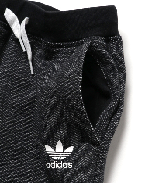 adidas（アディダス）の「オリジナルス Tシャツ&パンツセット[TREFOIL TEE SET]（Tシャツ/カットソー・キッズ・ライトグレー・90/110/100/120）」の10枚目の写真