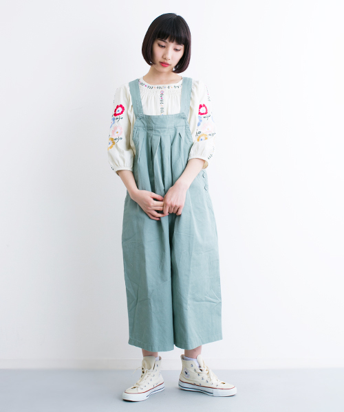 MERLOT（メルロー）の「フロントタックサロペット 2263（サロペット/オーバーオール・レディース・ブラック/カーキ/ベージュ/ネイビー・FREE）」の3枚目の写真