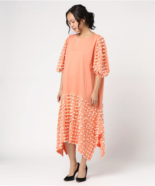 TSUMORI CHISATO（ツモリチサト）の「ﾎﾞﾝﾎﾞﾝｼﾞｬｰｼﾞｨｰ（ワンピース・レディース・ブラック/イエロー/ライトピンク・02）」の4枚目の写真