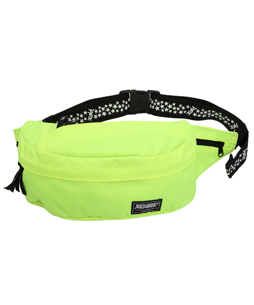 X-girl（エックスガール）の「BREEZE BODY  BAG（ボディバッグ/ウエストポーチ・レディース・ブラック/イエロー/ブルー/ネイビー・ONE SIZE）」の4枚目の写真