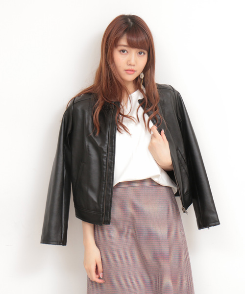 N.(N. Natural Beauty Basic)(エヌエヌナチュラルビューティーベーシック)の「◆フェイクレザーノーカラーブルゾン(ブルゾン・レディース・ホワイト/ブラック/ベージュ・SMALL/MEDIUM)」の9枚目の写真