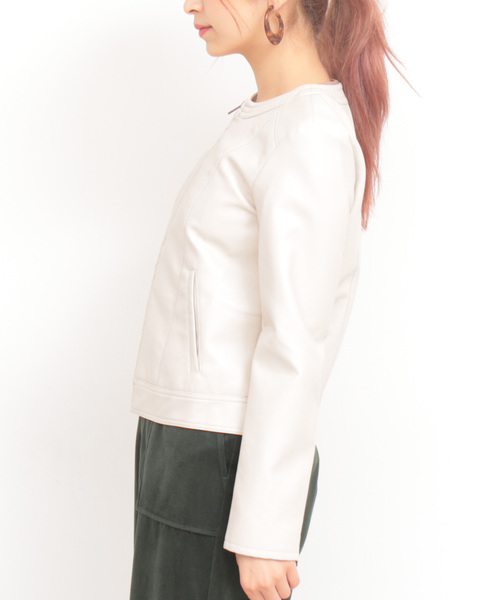 N.(N. Natural Beauty Basic)(エヌエヌナチュラルビューティーベーシック)の「◆フェイクレザーノーカラーブルゾン(ブルゾン・レディース・ホワイト/ブラック/ベージュ・SMALL/MEDIUM)」の15枚目の写真
