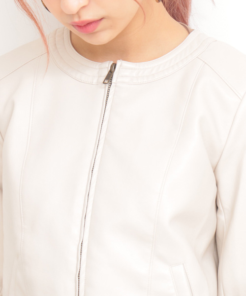 N.(N. Natural Beauty Basic)(エヌエヌナチュラルビューティーベーシック)の「◆フェイクレザーノーカラーブルゾン(ブルゾン・レディース・ホワイト/ブラック/ベージュ・SMALL/MEDIUM)」の18枚目の写真
