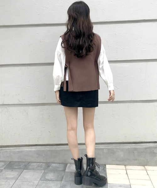 archives(アルシーヴ)の「ボリューム袖ブラウス&リブニットベストSET(シャツ/ブラウス・レディース・ブラック/ベージュ/ネイビー/アイボリー・MEDIUM)」の6枚目の写真