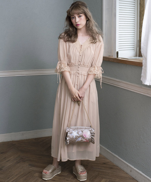 one after another NICE CLAUP（ワンアフターアナザーナイスクラップ）の「シェル柄刺繍ショルダーバッグ（ショルダーバッグ・レディース・ピンク/アイボリー・FREE）」の4枚目の写真