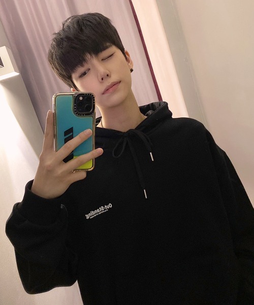 NO NEED(ノーニード)の「オーバーサイズバックプリント&シンプルロゴビッグシルエットスウェットパーカー /ワイドシルエット/PK/(パーカー・メンズ・ブラック/グレー/ベージュ/ブルー/オリーブ・フリー)」の3枚目の写真