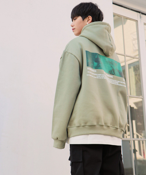 NO NEED(ノーニード)の「オーバーサイズバックプリント&シンプルロゴビッグシルエットスウェットパーカー /ワイドシルエット/PK/(パーカー・メンズ・ブラック/グレー/ベージュ/ブルー/オリーブ・フリー)」の8枚目の写真