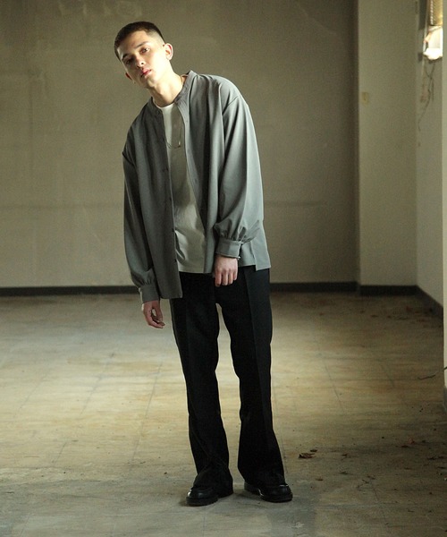 NILWAY(ニルウェイ)の「梨地ボリュームスリーブバンドカラーシャツ(シャツ/ブラウス・メンズ・ブラック/ベージュ/ネイビー/ブラウン/グレー・MEDIUM/LARGE)」の18枚目の写真