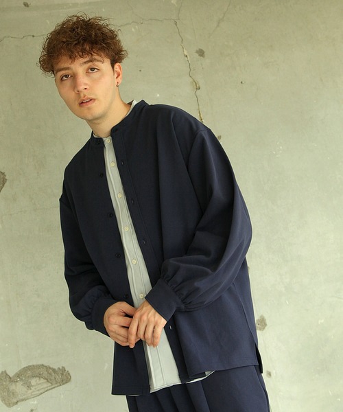 NILWAY(ニルウェイ)の「梨地ボリュームスリーブバンドカラーシャツ(シャツ/ブラウス・メンズ・ブラック/ベージュ/ネイビー/ブラウン/グレー・MEDIUM/LARGE)」の16枚目の写真